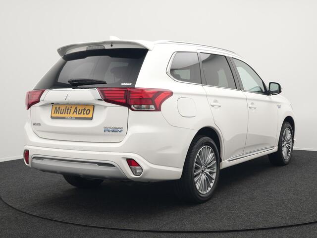 Mitsubishi OUTLANDER 2.4 Intense Plug In Hybrid 225pk Dealer O.H. PHEV | Trekhaak Afneembaar | Alcantara Sportstoelen Apple Carplay | Stoelverwarming | Cruise Control | Climate Control | DAB |