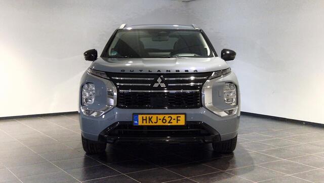 Mitsubishi OUTLANDER 2.4 PHEV Instyle | Trekhaak | Instaplijsten | Leder | Panoramadak