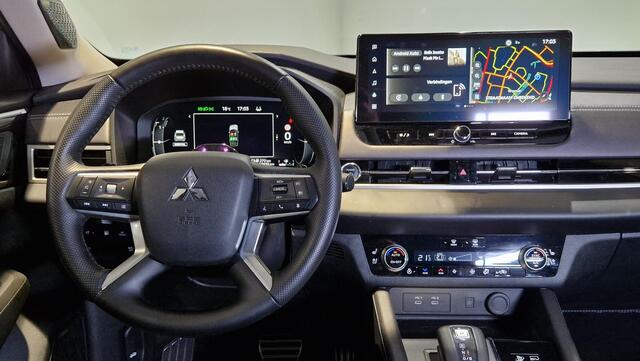Mitsubishi OUTLANDER 2.4 PHEV Instyle | Trekhaak | Instaplijsten | Leder | Panoramadak