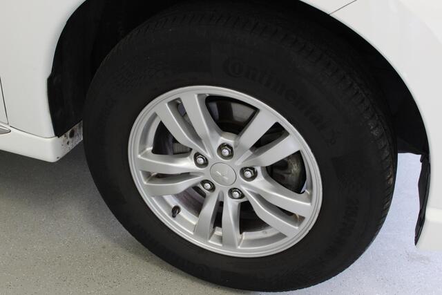 Mitsubishi OUTLANDER 2.4 PHEV Pure | AFN-TRHAAK | CLIMA | STOEL-VERW | CAMERA | NAVIGATIE | D-GLAS | KEYLESS |
