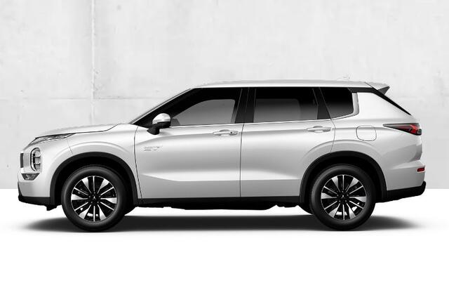 Mitsubishi OUTLANDER 2.4 PHEV Intense | VAN ¤ 54.630,00 VOOR 51.630,00 | UIT VOORRAAD LEVERBAAR