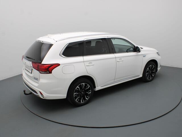 Mitsubishi OUTLANDER 2.0 PHEV Premium 360° Camera | Cruise | Climate | Stoel-/stuurverw. | Trekhaak