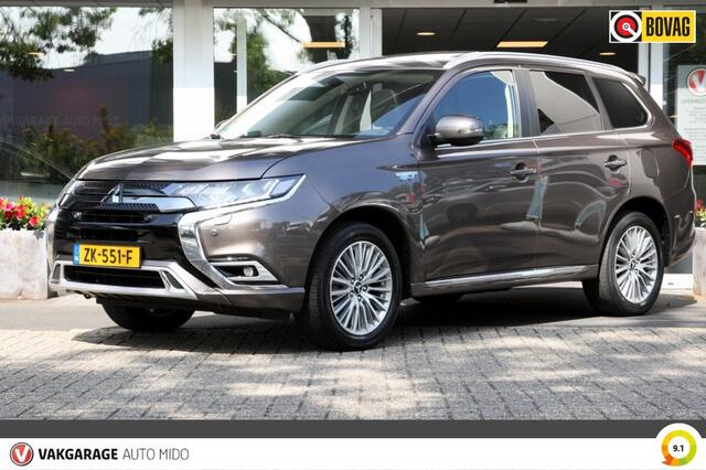 Mitsubishi OUTLANDER 2.4 PHEV Intense+ 4WD | Trekhaak | Schuif- kantel dak |