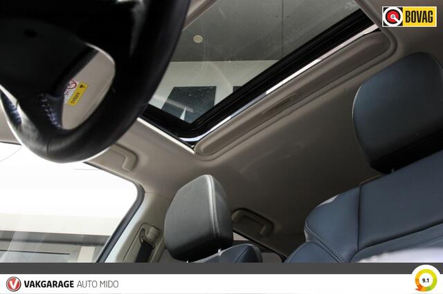 Mitsubishi OUTLANDER 2.4 PHEV Intense+ 4WD | Trekhaak | Schuif- kantel dak |