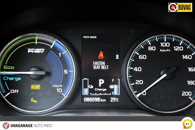 Mitsubishi OUTLANDER 2.4 PHEV Intense+ 4WD | Trekhaak | Schuif- kantel dak |