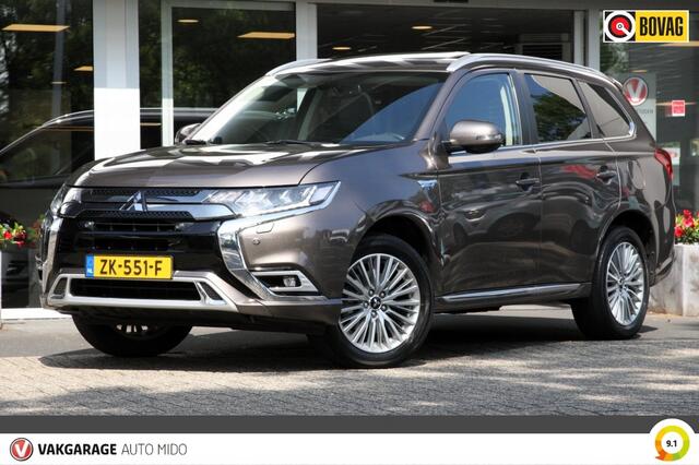 Mitsubishi OUTLANDER 2.4 PHEV Intense+ 4WD | Trekhaak | Schuif- kantel dak |
