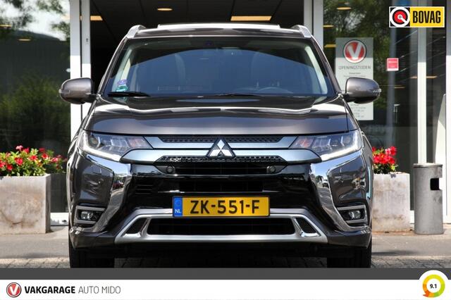 Mitsubishi OUTLANDER 2.4 PHEV Intense+ 4WD | Trekhaak | Schuif- kantel dak |