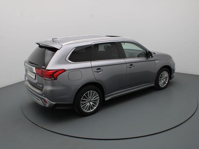 Mitsubishi OUTLANDER 240pk PHEV Instyle Automaat F&B | 360° Camera | Adapt. Cruise | Parkeersens. v+a | Stoel-/stuurverw.