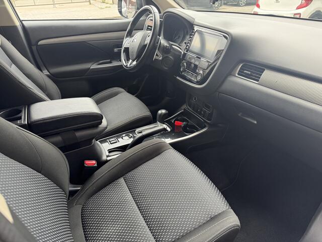 Mitsubishi OUTLANDER 2.0 Connect Pro NL AUTO/TOPSTAAT