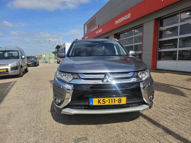 Mitsubishi OUTLANDER 2.0 Instyle 7p!