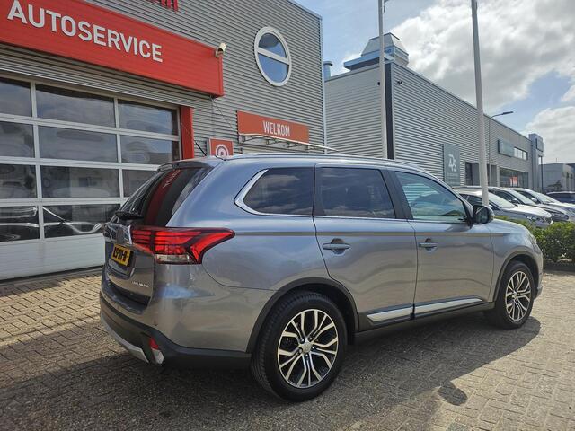 Mitsubishi OUTLANDER 2.0 Instyle 7p!