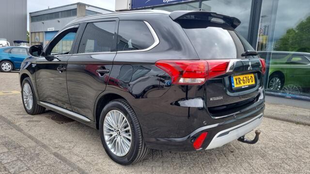 Mitsubishi OUTLANDER 2.4 PHEV Instyle + l 360 cam l Full options l Carplay