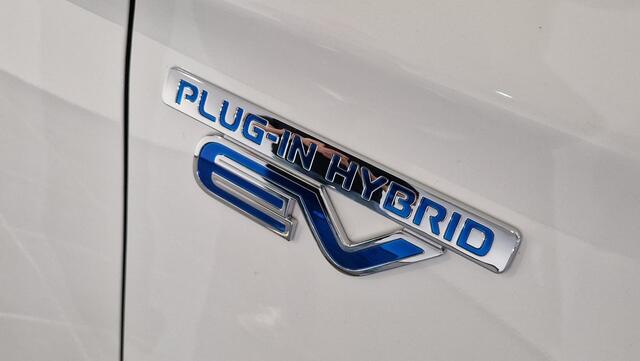 Mitsubishi OUTLANDER 2.4 PHEV Intense+