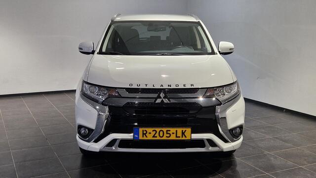 Mitsubishi OUTLANDER 2.4 PHEV Intense+