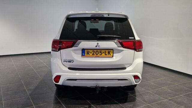 Mitsubishi OUTLANDER 2.4 PHEV Intense+