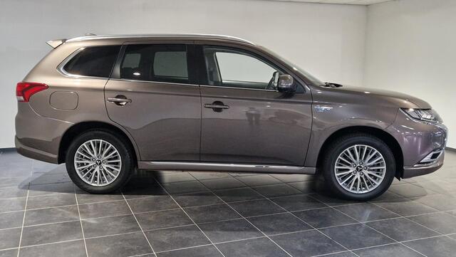 Mitsubishi OUTLANDER 2.4 PHEV Pure+ | Trekhaak |