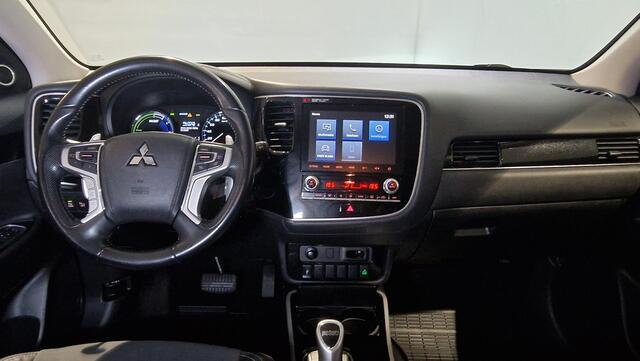 Mitsubishi OUTLANDER 2.4 PHEV Pure+ | Trekhaak |