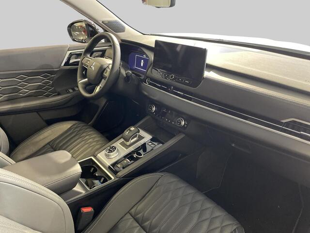 Mitsubishi OUTLANDER 2.4 PHEV Instyle | VAN ¤ 61.630,00 VOOR ¤ 58.630,00 | UIT VOORRAAD LEVERBAAR