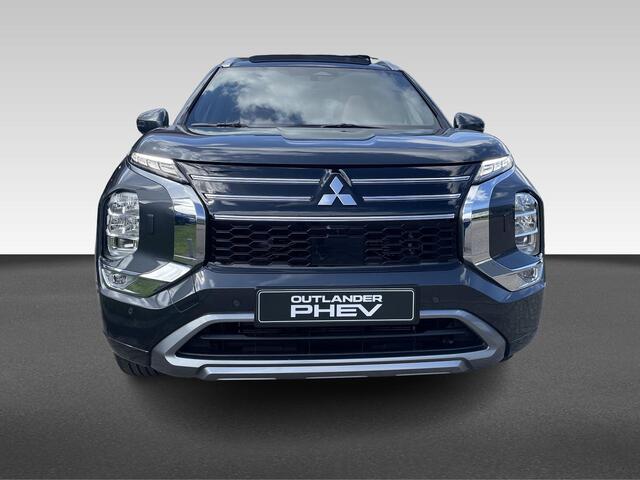 Mitsubishi OUTLANDER 2.4 PHEV Instyle+ Van ¤ 64.545,- voor ¤ 61.530,-