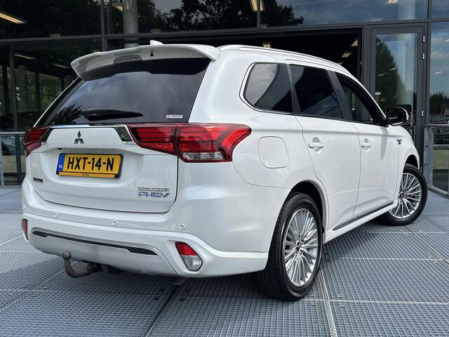 Mitsubishi OUTLANDER 2.4 PHEV Instyle | Trekhaak | Panoramadak | 360° Achteruitrijcamera