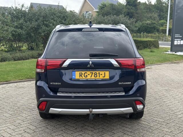Mitsubishi OUTLANDER 2.0 Executive Edition 7 persoons | Trekhaak | Camera | 1e eigenaar