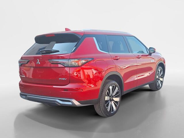 Mitsubishi OUTLANDER 2.4 PHEV First Edition |¤2.000,- VOORRAADKORTING| OP=OP| 8 Jaar garantie|