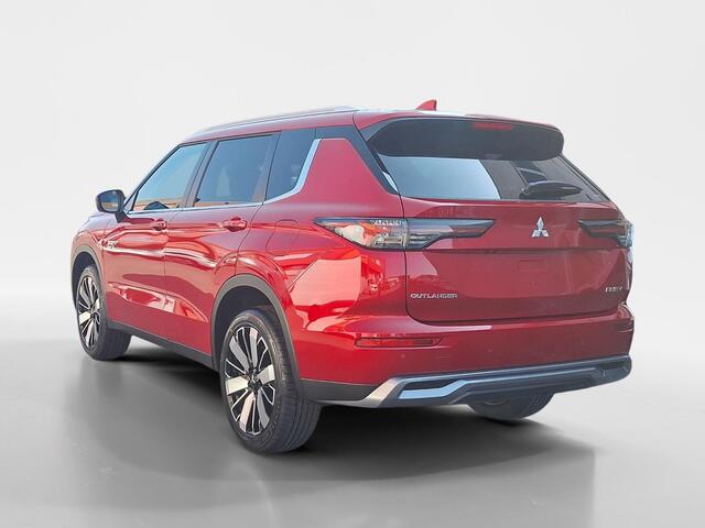 Mitsubishi OUTLANDER 2.4 PHEV First Edition |¤2.000,- VOORRAADKORTING| OP=OP| 8 Jaar garantie|