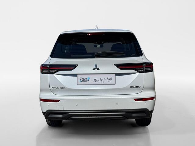 Mitsubishi OUTLANDER 2.4 PHEV Pure |¤2.000,- Voorraadkorting|Navigatie| Adaptieve cruise control| Dode hoeksensor|PDC V+A| 8 jaar garantie|