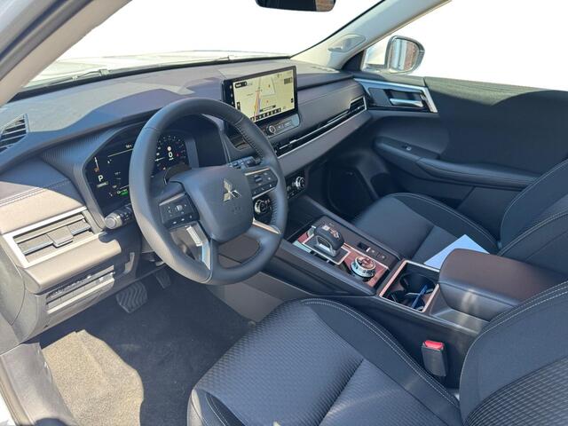 Mitsubishi OUTLANDER 2.4 PHEV Pure |¤2.000,- Voorraadkorting|Navigatie| Adaptieve cruise control| Dode hoeksensor|PDC V+A| 8 jaar garantie|