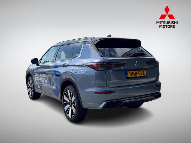 Mitsubishi OUTLANDER 2.4 PHEV Instyle+ | Panoramadak | Nappa Leder | Premium Audio | Stoelventilatie + -Verwarming | Head-Up Display | Geheugenstoel | Rijklaarprijs!