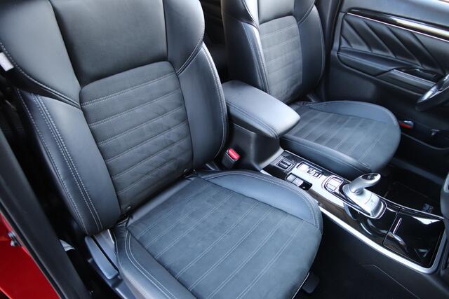 Mitsubishi OUTLANDER 2.4 PHEV Intense+ Sportpakket, Dealer O.H, Opendak, Red Diamond