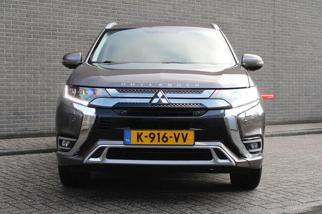 Mitsubishi OUTLANDER 2.4 PHEV Intense+ Automaat, Airco, CruiseControl, Trekhaak, LM 19"inch velgen, Dodehoekdetectie, Schuif/Kantel dak