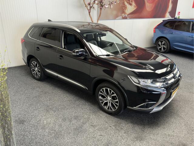 Mitsubishi OUTLANDER 2.0 EXECUTIVE EDITION 7 PERSOONS NAVIGATIE LEDER STOELVERWARMING CRUISE CONTROL CLIMATE CONTROL BLUETOOTH TELEFOON ACHTERUITRIJCAMERA ZEER MOOI !! 3010