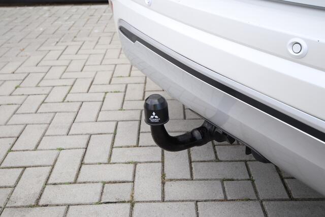 Mitsubishi OUTLANDER 2.4 PHEV Intense Trekhaak, PDC