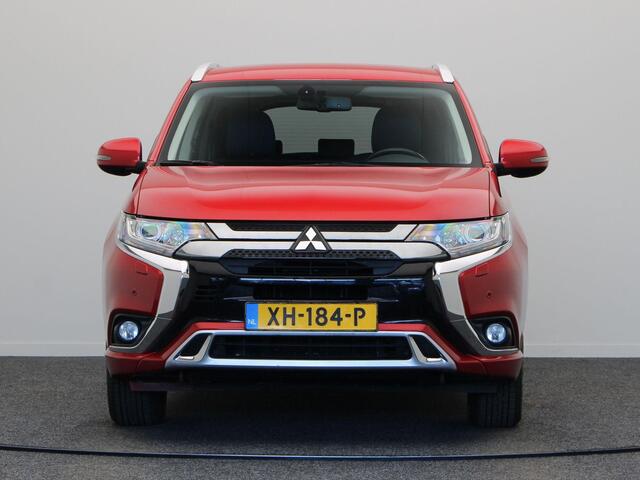 Mitsubishi OUTLANDER 2.4 PHEV Pure | Trekhaak | Airco | Achteruitrij camera | Half leder |