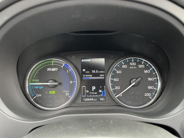 Mitsubishi OUTLANDER 2.4 PHEV Intense+ | Schuif/kanteldak | Trekhaak | Dodehoek assistent