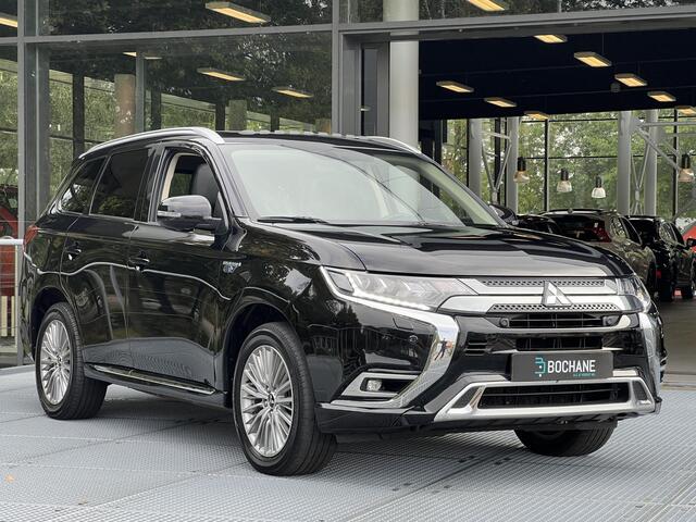 Mitsubishi OUTLANDER 2.4 PHEV Intense+ | Schuif/kanteldak | Trekhaak | Dodehoek assistent