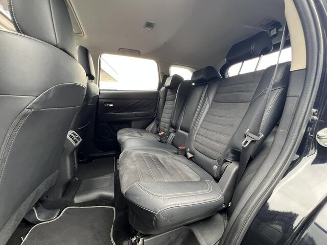 Mitsubishi OUTLANDER 2.4 PHEV Intense+ | Schuif/kanteldak | Trekhaak | Dodehoek assistent