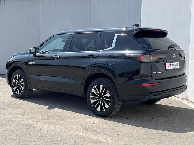 Mitsubishi OUTLANDER 2.4 PHEV Intense / ¤4000,- Voordeel Op Nieuwprijs / Elektrische Range 86 KM WLTP / 1600KG Trekgewicht / 8 Jaar Fabrieksgarantie