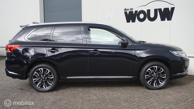 Mitsubishi OUTLANDER 2.0 PHEV Executive Edition | van 1e Eigenaar | Dealeronderhouden