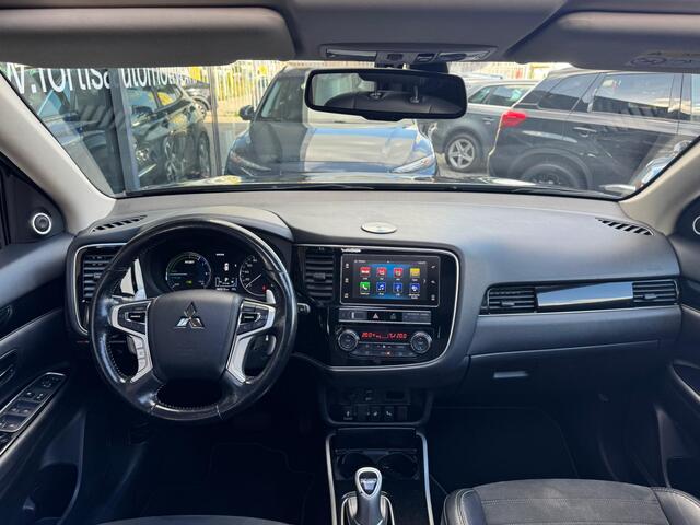 Mitsubishi OUTLANDER 2.4 PHEV Intense+ TREKHAAK | PANODAK |