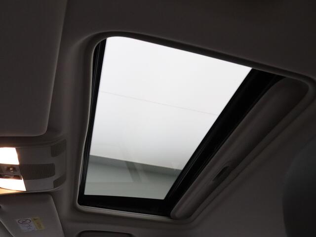 Mitsubishi OUTLANDER 225pk PHEV Intense+ Automaat 360° Camera | Cruise | Stoel-/stuurverw. | Trekhaak | Panoramadak