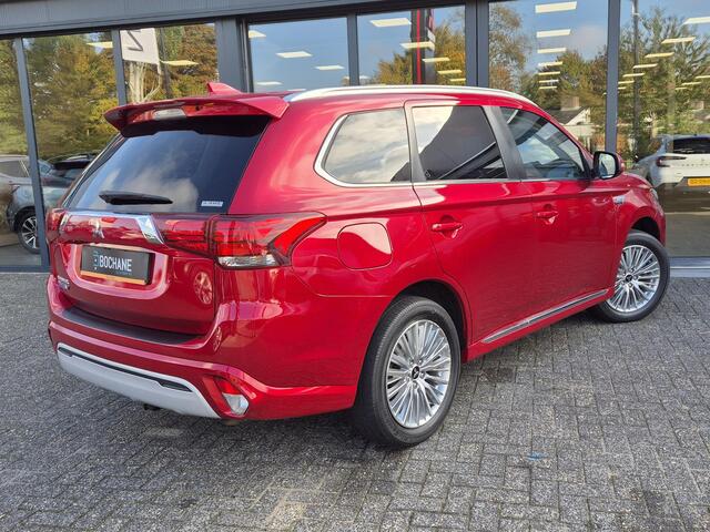 Mitsubishi OUTLANDER 2.4 PHEV Intense S | Navigatie | Trekhaak |