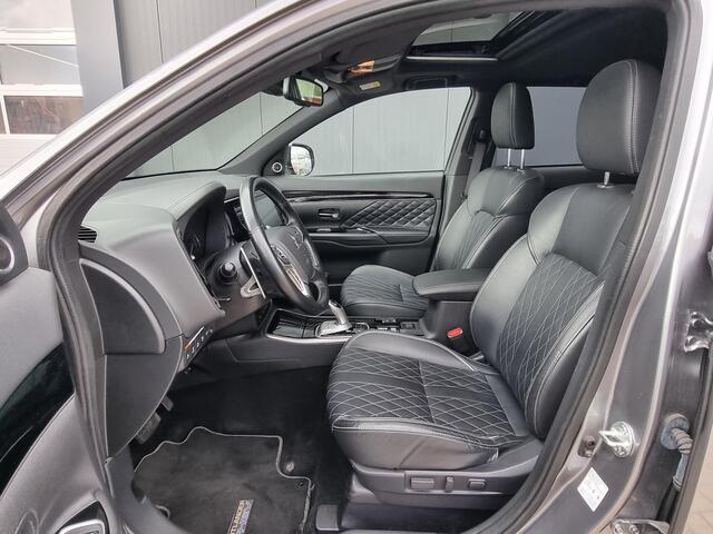 Mitsubishi OUTLANDER 2.4 PHEV Instyle | Trekhaak | Open Dak | Elektrische achterklep |