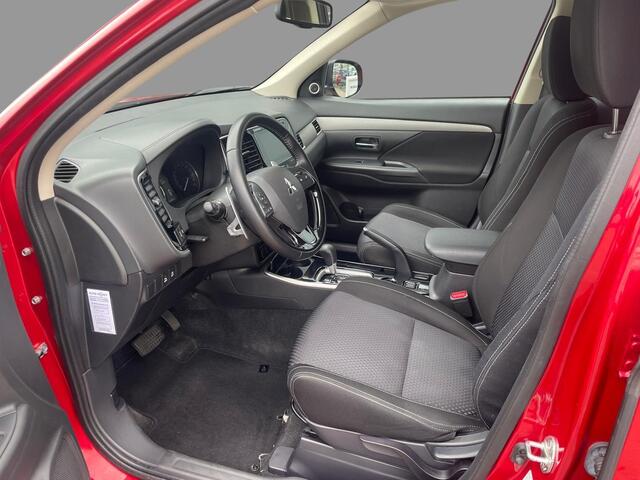 Mitsubishi OUTLANDER 2.0 Connect Pro