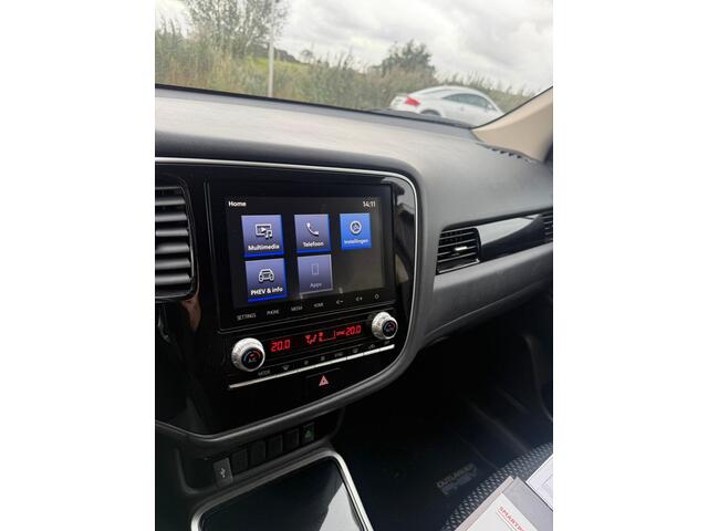 Mitsubishi OUTLANDER 2.4 PHEV Pure+