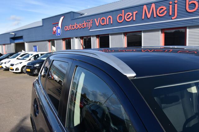 Mitsubishi OUTLANDER 2.0 Executive Edition 7-Pers , TREKHAAK , CLIMATR , NAVI , A UITRIJ CAM , LMV18 ,