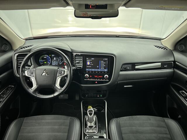 Mitsubishi OUTLANDER 2.4 PHEV Intense+ | Trekhaak | 18"