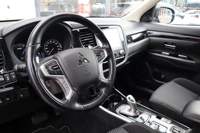 Mitsubishi OUTLANDER 2.4 PHEV Pure Apple/AndroidAuto/AllSeasons