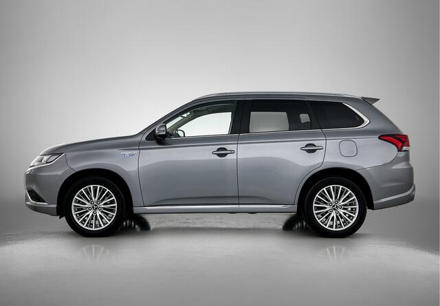 Mitsubishi OUTLANDER 2.4 PHEV Intense 18" Lichtmetaal | Camera achter | Navigatie | Leder/Alcantara